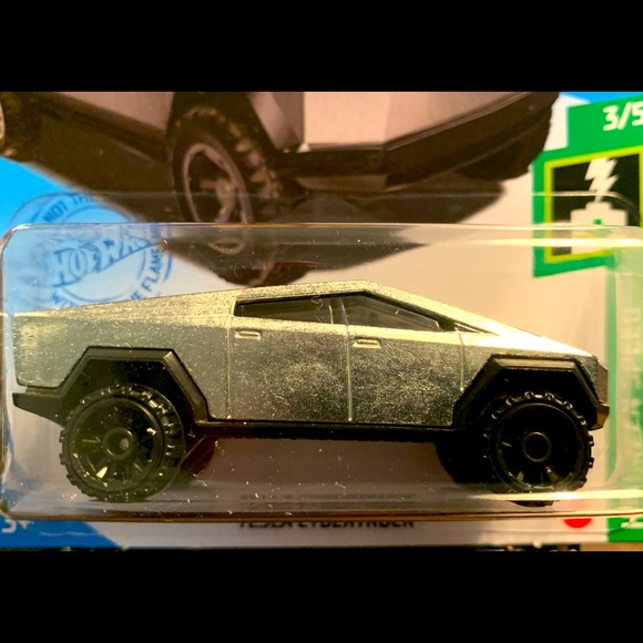 HOT WHEELS Tesla Cybertruck - Picture 2 of 4